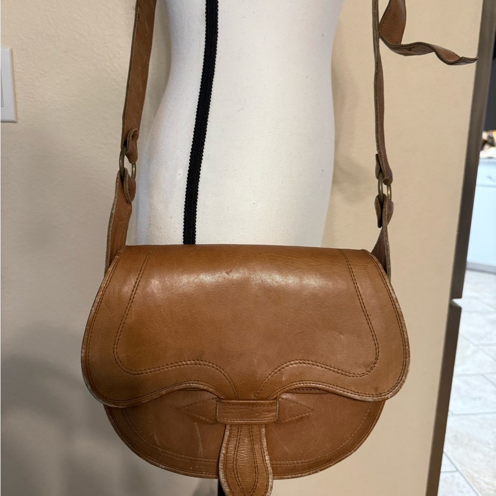 VTG Leather Crossbody Saddle Tan Carrying Gun Boho Purse Bag Style USA Cowboy